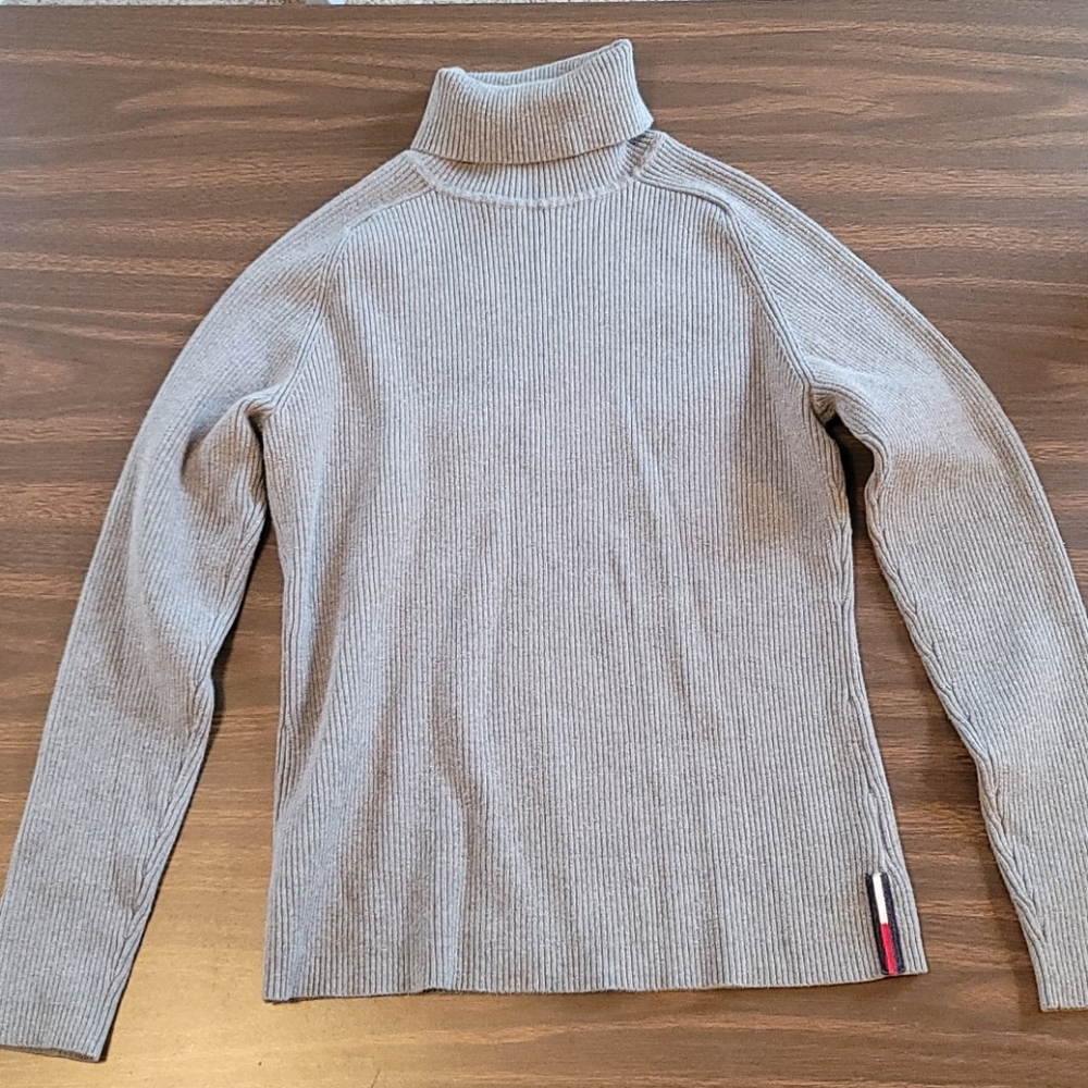 Tommy Hilfiger Gray Turtleneck